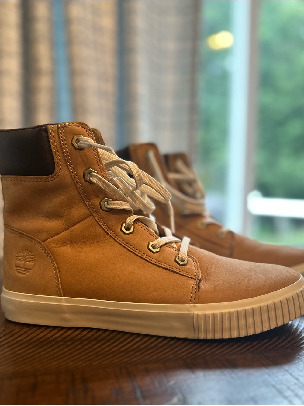 Timberland womens Leather High-Top Sneakers